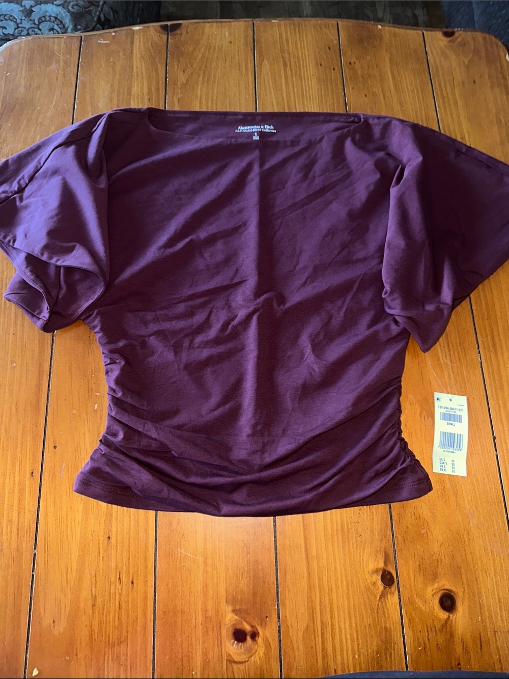 Abercrombie & Fitch Women's Burgundy Short Sleeve Tee